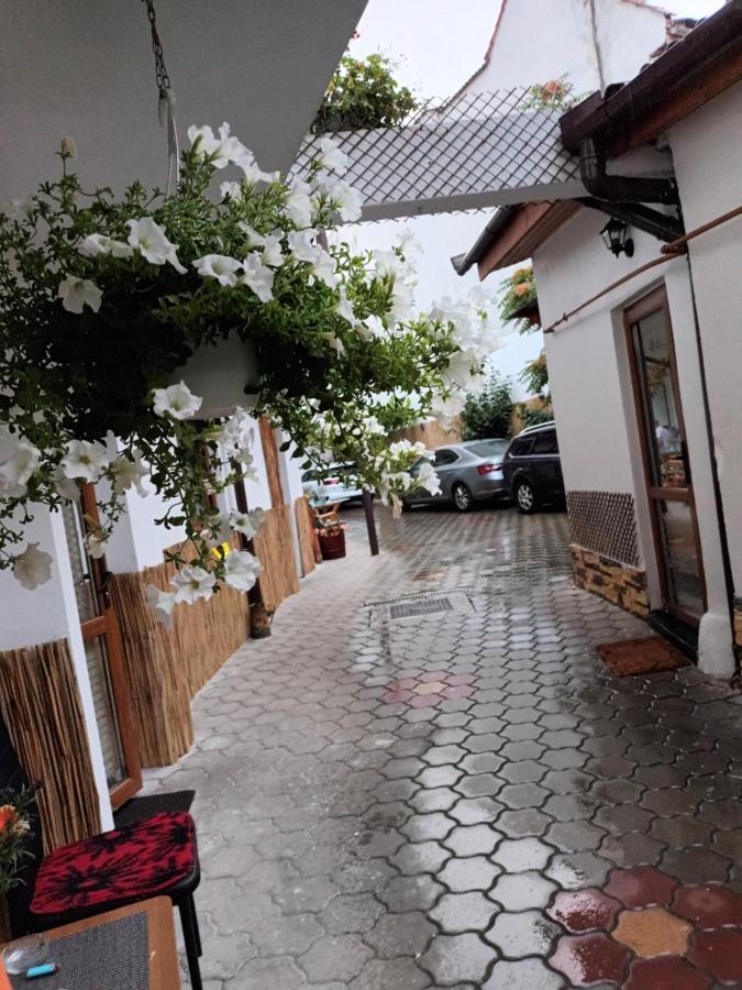 Отель Amaraz Center Сибиу Экстерьер фото