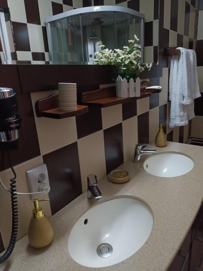 Отель Amaraz Center Сибиу Экстерьер фото